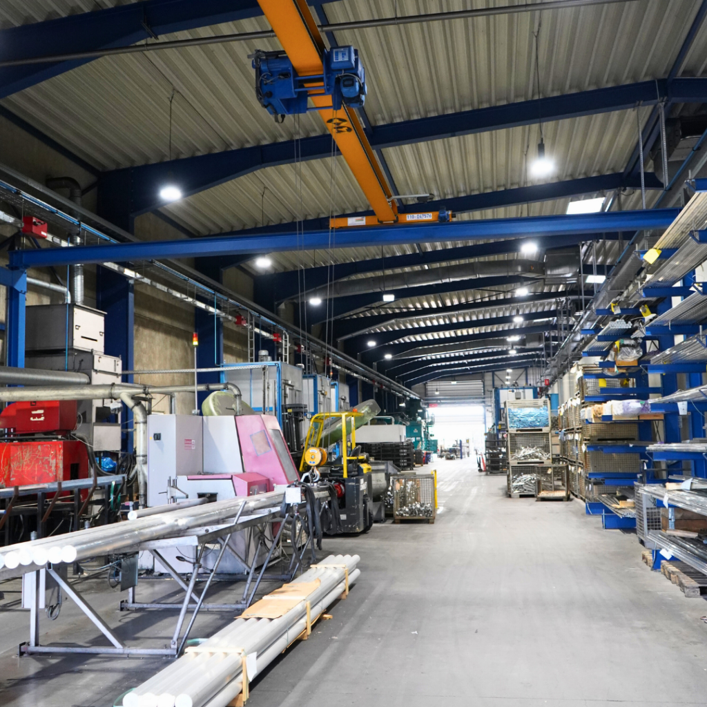 Halterungen aus Aluminium: Belastbarkeit & Präzision in der Wehrtechnik
