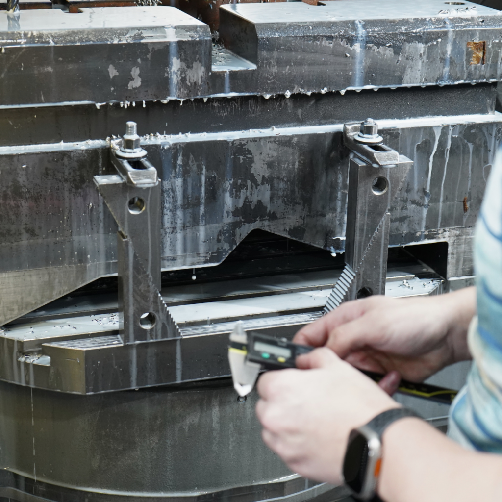 Korrosionsbeständige Gehäuseteile: Schutz und Langlebigkeit in der Wehrtechnik